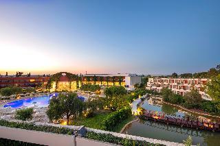 Hotel Calan� Village