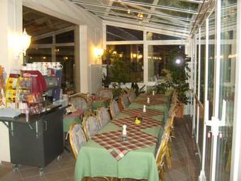 Vista Resort Hostel