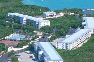 Hotel Ocean Pointe Suites
