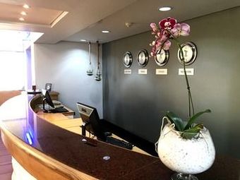 Dolphin Beach Hotel