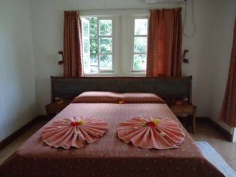 Hostal Chez Michellin Pensions Residence