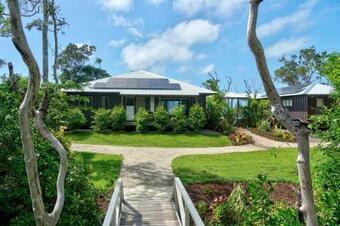 Hotel The Bungalows