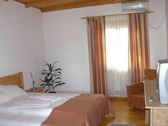 Hostal Pensiunea Ara