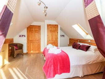 Oak Lodge