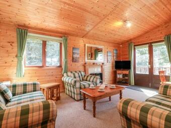16 Amber Wood Lodge