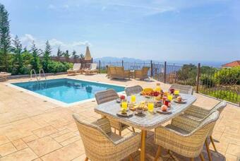 Villa Anesis