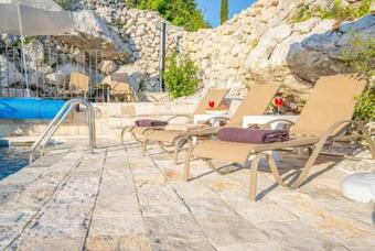 Villa White Pearl