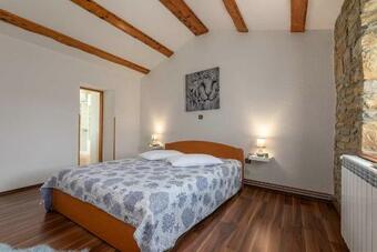 Casa Mikales
