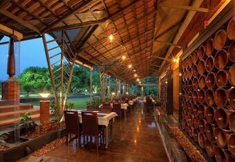 Green Planet Hotel