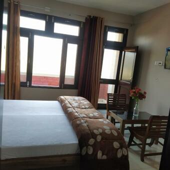Paradise Inn