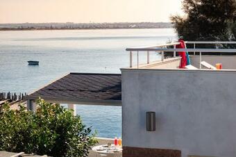 Casa Di Natale Villa Sleeps 4 Air Con Wifi