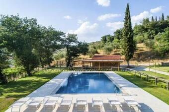 Holiday Home Villa Mezzavia Castiglion Fiorentino - Ito07100e-o