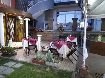 Hotel La Carina