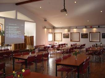 �thl�d Cottages