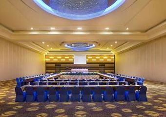 Hotel Novotel Manado Golf Resort & Convention Center