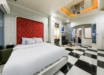 Hanam Sharp Hotel