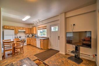 Family Retreat About 8 Mi To Downtown And Bishops Beach!