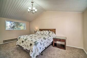Peaceful Mountain-view Home - Walk To Kenai Lake!
