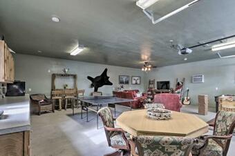 Cozy National Forest Escape With Porch And Games!