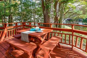 Dockside Retreat