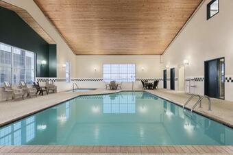 Hotel Country Inn & Suites By Radisson, Little Falls, Mn
