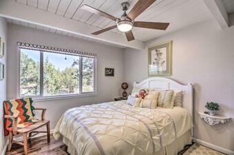 Home With Views And Fire Pit, 10mi To Aztec Ruins!