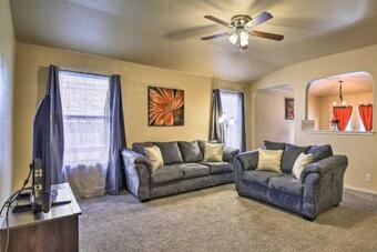 San Antonio Abode With Yard Less Than 4mi To Lackland