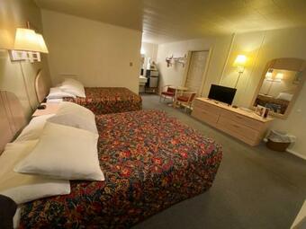 Hotel Birchwood Inn