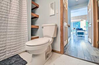 Hood Canal Home With Hot Tub Bordering Olympic Np!