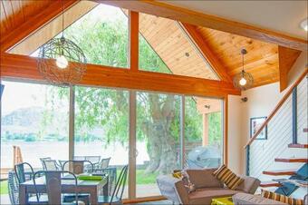 Lake Level Cottages