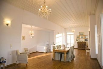 Dorion Hotel