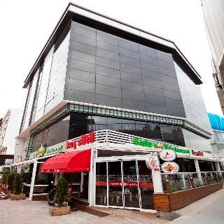 Grand Plaza Hotel
