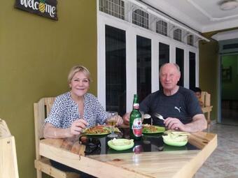 Waroeng Transit & Depary Homestay