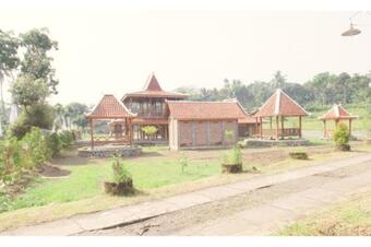 Hostal Balkondes Kembanglimus