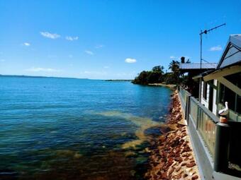 Villa Nature Lovers Waterfront Paradise In Boonooroo