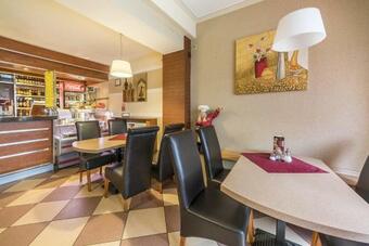 Hotel Doris