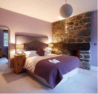 Hostal Cross Foxes - Bar Grill Rooms