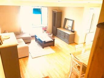 Cozy City Penthouse Apartment, Free Parking