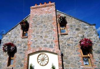 Hostal New Overlander Restaurant & Accommodation