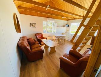 �b�t - Riverside Cottage
