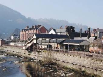 Crogen Coach House