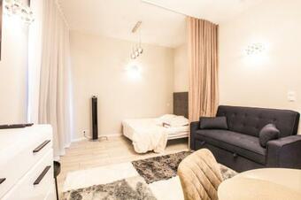 New Modern Studio Apartment In The Old Town Riga