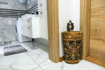 Merry's House