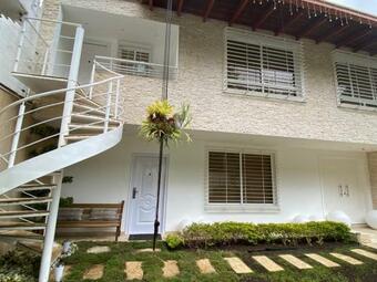UNA Casa Con Vistas En Caracas