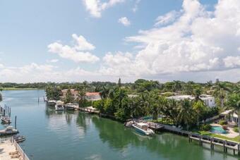 The Altair Bay Harbor Hotel