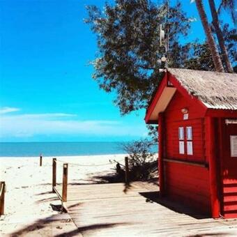 Stunning Beachfront Luxury ? Newly Renovated