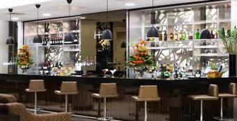 Heston Hyde Hotel