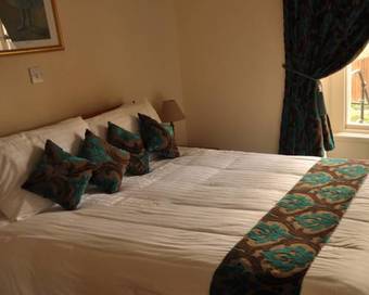 Hotel Farnley Tower