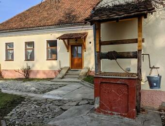 Hostal G�stehaus Honigberg Next To The Fortified Church Of Harman