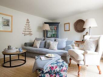 Apple Store Cottage
